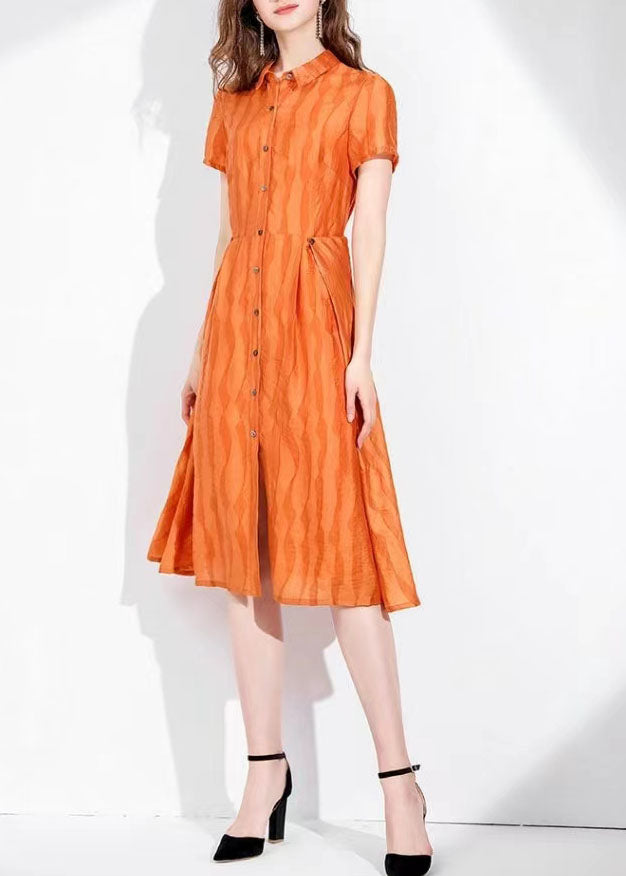 Elegantes orangefarbenes Kleid mit Stehkragen, Knöpfen und Wellendruck, Feiertags-Cinch-Kleid aus Seide mit kurzen Ärmeln
