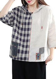 Modisches, weißes, kariertes Patchwork-Herbst-Hemd mit halben Ärmeln und Kapuze