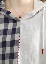 Modisches, weißes, kariertes Patchwork-Herbst-Hemd mit halben Ärmeln und Kapuze