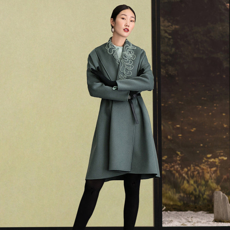 Mode armeegrüne Wollmäntel Frauen plus Größenstickerei Wintermantel Langarm Wolloberbekleidung