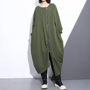 Modischer armeegrüner langer Mantel in Übergröße mit asymmetrischem Design und O-Ausschnitt über modischen Mänteln mit Reißverschluss