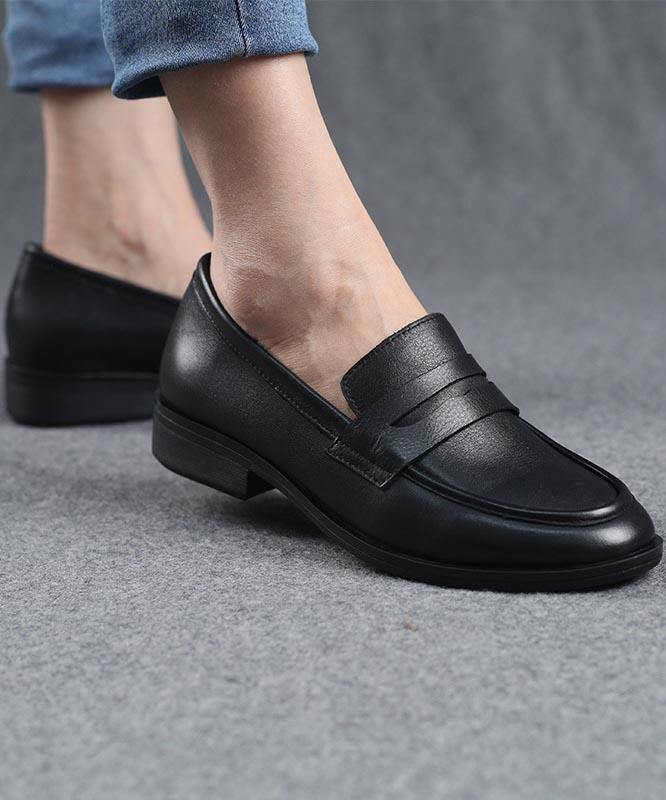 Fine Embossed Flat Shoes Black Cowhide Leather - SooLinen