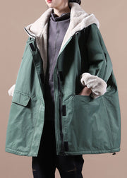 Feine grüne Reißverschlusstaschen Patchwork-Fleece-Wolle gefütterte Parka-Jacke Winter