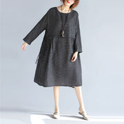 Feines schwarzes Midi-Baumwoll-Leinen-Kleid Locker sitzendes Leinen-Baumwoll-Kleid Vintage-Langarm-Tunika mit großem Saum und O-Ausschnitt aus natürlichem Baumwoll-Leinen-Kleid