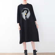 Feine schwarze Alphabet-Baumwollkaftane, trendiges, seitlich offenes Kleid in Übergröße. Neue kurze Kaftane