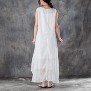 Sommerkleid aus feiner Baumwolle, stilvolles, ärmelloses, weißes Sommerkleid mit Rundhalsausschnitt