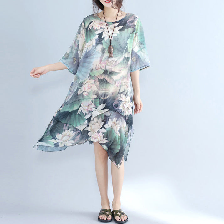 Fein bedrucktes Chiffonkleid Plussize-Chiffon-Maxikleid Boutique-Kleid mit halben Ärmeln und asymmetrischem Saum