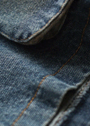 Taillierter blauer Patchwork-Jeansmantel mit Kapuze