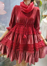 Tailliertes, rotes, gerafftes Patchwork-Velours-Partykleid im Frühling