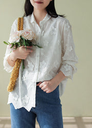 Taillierter weißer Peter-Pan-Kragen-Blumen-Baumwolloberteil Frühling
