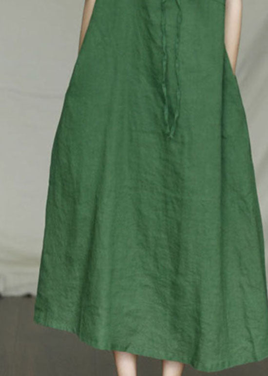 Grünes Leinenkleid mit festen Taschen und kurzen Ärmeln
