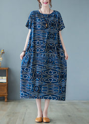 Maxikleid aus Baumwolle mit kurzen Ärmeln, italienisches Blau, O-Ausschnitt, geometrischer Druck, Taschen