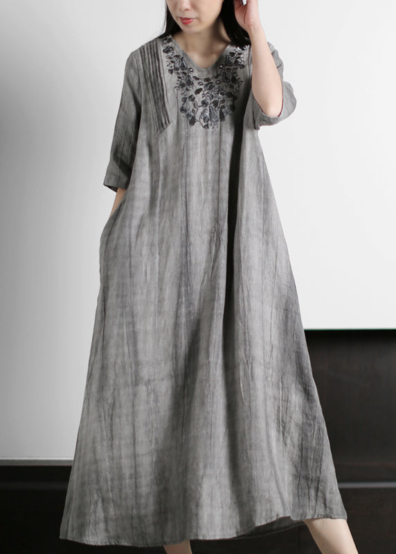 Italienisches Grau mit V-Ausschnitt, bestickt, zerknittertes Leinen, lange Kleider, halbe Ärmel