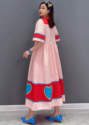 Italienisches rosa Patchwork-Kragen mit extra großem Saum, plissiertes Kleid aus Baumwolle mit kurzen Ärmeln