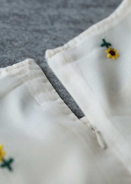 Italienische weiße Urlaubskleider mit O-Ausschnitt und besticktem Tüll mit kurzen Ärmeln