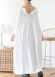 Italienisches, weißes, asymmetrisches langes Kleid aus Baumwolle mit Fledermausärmeln