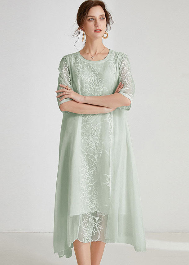 Hellgrünes, asymmetrisches Design, Chiffon-Kleid, bestickte halbe Ärmel