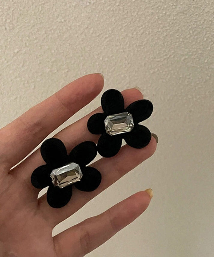Loose Black Flocking Floral Zircon Stud Earrings