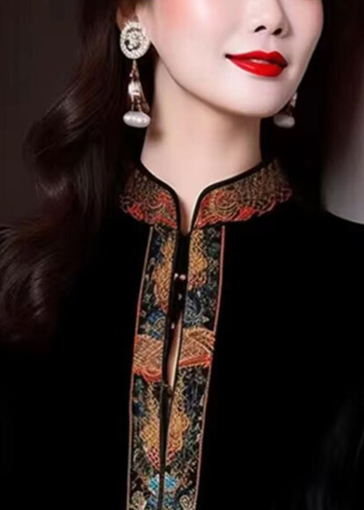 Loose Black Stand Collar Embroidered Silk Velour Coats Flare Sleeve
