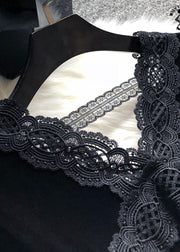 Lockeres schwarzes Patchwork-Velourskleid mit V-Ausschnitt im Winter