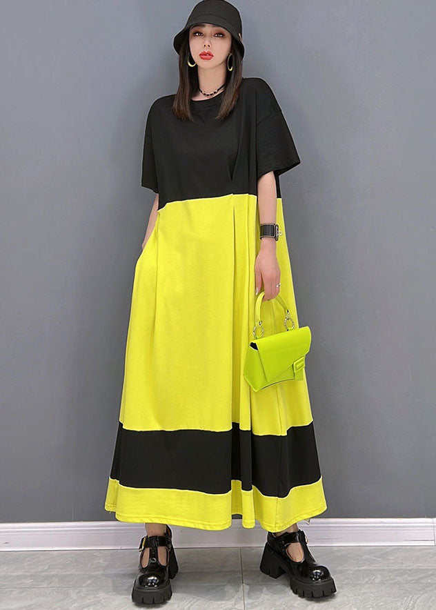 Lockeres, gelbes, schwarzes, übergroßes Patchwork-Baumwoll-Langarmkleid mit kurzen Ärmeln