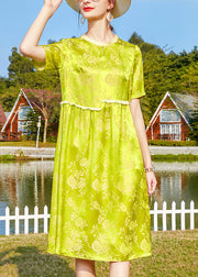 Lockeres, gelbgrünes, gekräuseltes Patchwork-Jacquard-Seidenkleid mit kurzen Ärmeln