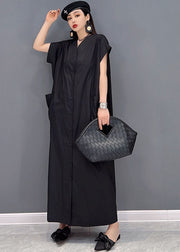 Moderne schwarze, solide V-Ausschnitt-Knopftaschen Baumwolle lange Hemdkleider mit kurzen Ärmeln