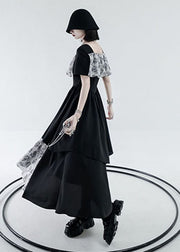 Modernes schwarzes, quadratisches Halsband, asymmetrisches Design, Patchwork-Druck, langes Kleid mit kurzen Ärmeln