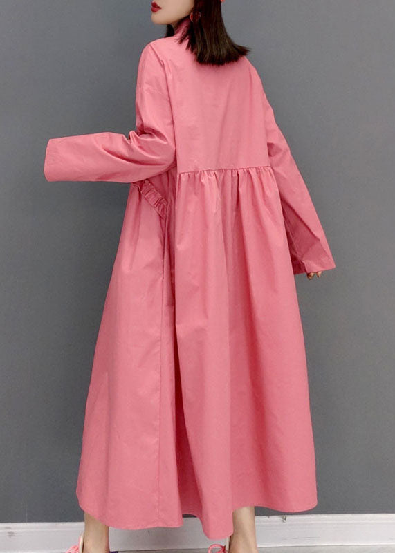 Modernes rosa Peter Pan-Kragen zerknittertes Hemdkleid mit langen Ärmeln
