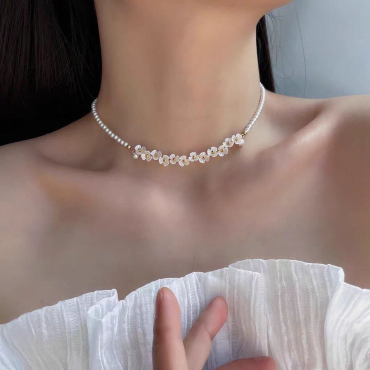 Modern White Alloy Pearl Floral Collar Necklace