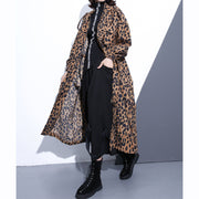 Neue Leopardenmäntel plus Größenkleidung Stand Trenchcoat Frauen Langarm Taschen Baggy Baumwollmischmantel