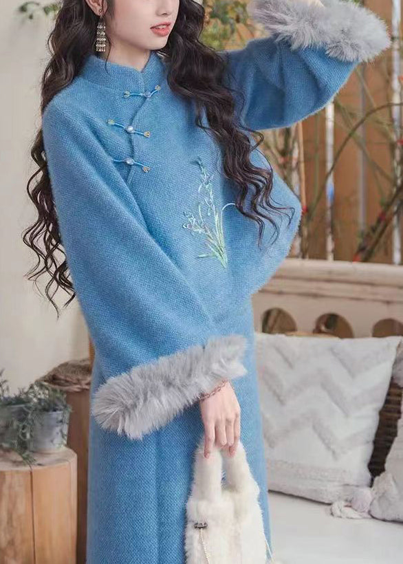 New Retro Blue Embroideried Fur Patchwork Two Pieces Spring