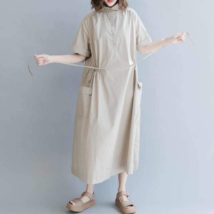 Neues khakifarbenes Baumwollmischkleid plus Größenkleidung Reisekleidung Elegante Kurzarmtaschen Turn-Down-Kragen Baggy-Kleider