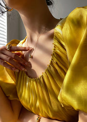 Neuheit Gold Gelb U-Ausschnitt Nagel Perle Falten Seidenkleid Kurzarm