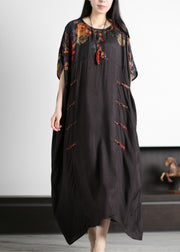 Plus Size Schwarzes Patchwork-Kleid mit O-Ausschnitt und rotem Blumenseidenknöchelkleid mit kurzen Ärmeln