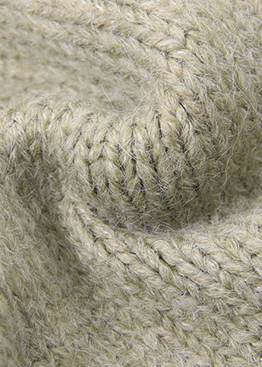Plus Size Green Turtleneck Knit Pullover Spring