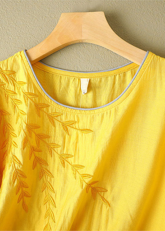 Plus Size Yellow Solid Color O-Neck Embroidered Linen Top Half Sleeve