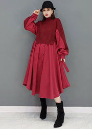 Lange Kleider aus roter Patchwork-Strick-Baumwolle mit einfarbigen Knöpfen und langen Ärmeln