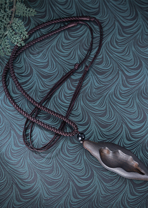 Simple Black Hand Knitting Sandalwood Leaf Pendant Necklace