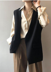 Einfache schwarze Chiffon-Blusen mit asymmetrischem Design und V-Ausschnitt, ärmellos