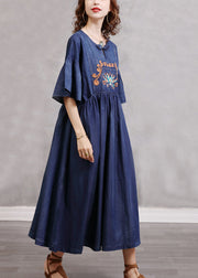 Schlichte, blaue, bestickte, geraffte Baumwoll-Denim-Kleider mit ausgestellten Ärmeln