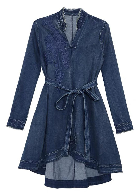 Schmal geschnittenes, blaues V-Ausschnitt, bestickte Schärpen, Baumwoll-Denim-Cinch-Kleid mit langen Ärmeln