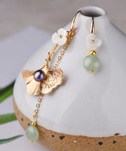Stil asymmetrisches Design Blume 14K Gold Jade Ohrringe