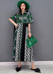 Stil Grünes asymmetrisches Design Print Seidenhemdkleid mit kurzen Ärmeln