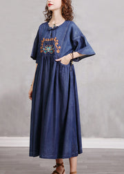 Stilvolle blaue O-Neck Cinched Embroideried Cotton Denim Kleider Butterfly Sleeve