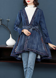 Stilvoller blauer V-Ausschnitt, bestickte Taille, Baumwoll-Denim-Trenchcoats mit langen Ärmeln