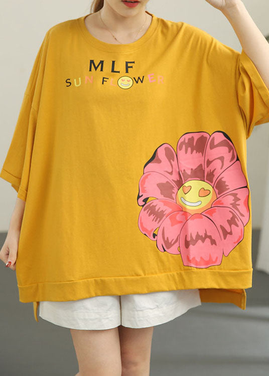 Stilvolles, gelbes, lockeres O-Neck-Print-Low-High-Design, Herbst-T-Shirt, halbe Ärmel