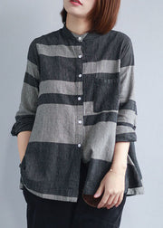 Stilvolle schwarze graue Stehkragen-Taschenknöpfe Gestreifte Hemden Frühling