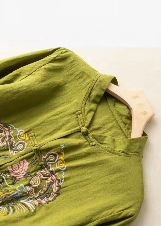 2022 Grünes besticktes Leinenhemd mit halbem Ärmel