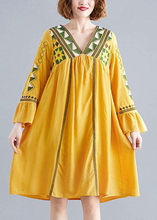 2022 Gelbes A-Linien-Kleid mit V-Ausschnitt und langen Ärmeln